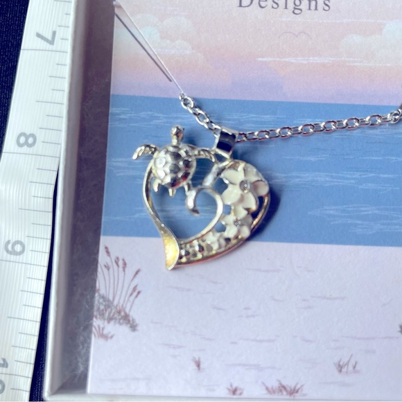 20” necklaces heart with turtle and flower inside the heart with silver chain - Picture 2 of 4